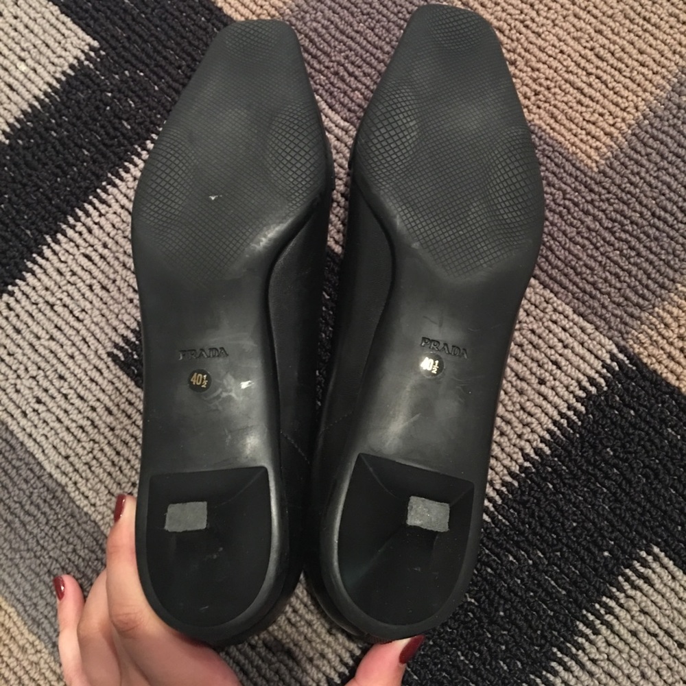 PRADA💎 Black with Kitten Heel - Picture 2 of 2
